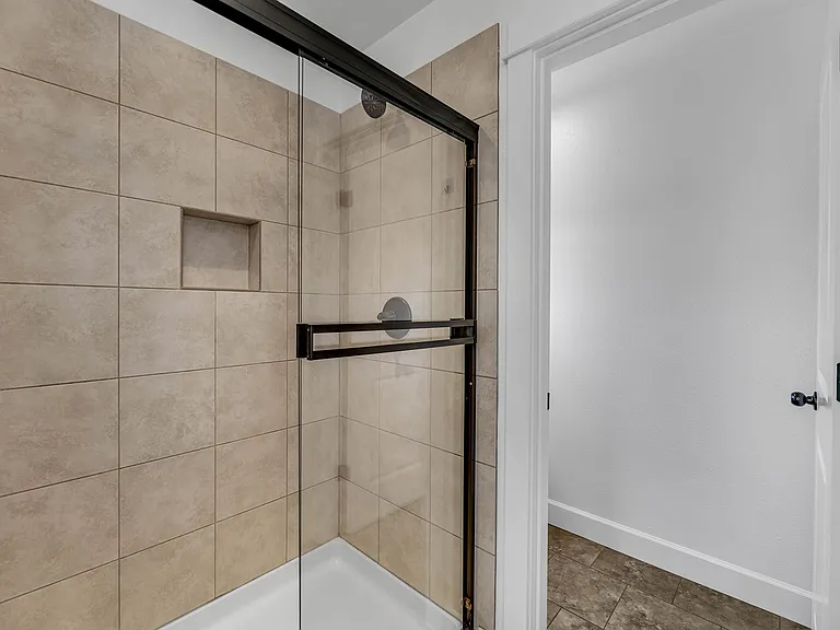 4625 N Hunt St — Photo 26