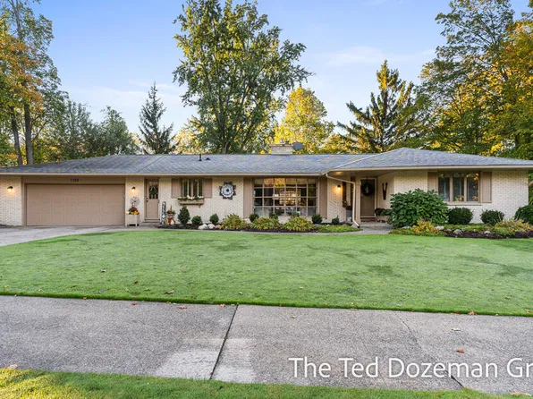1182 Euna Vista Dr, Holland, MI 49423