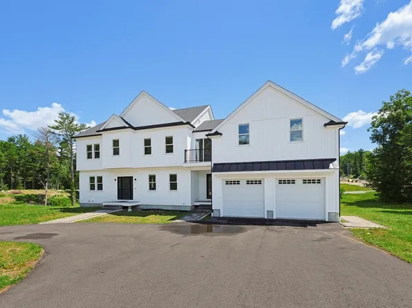 2 Vine St, Wrentham, MA 02093