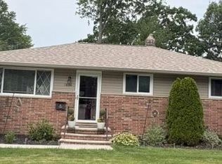 1806 Kennedy Dr, Wickliffe, OH 44092