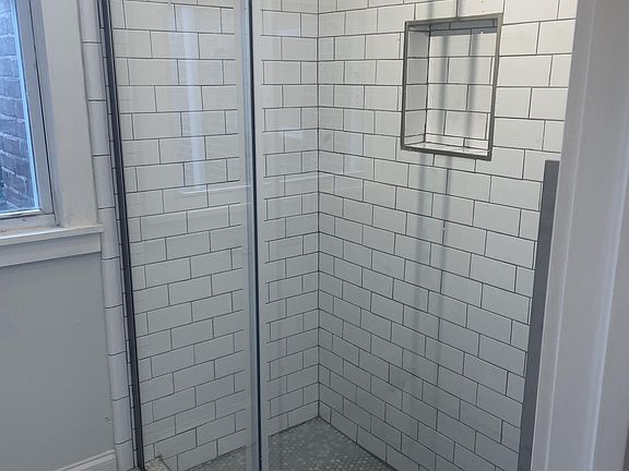 4th image of 734 Argonne Ave NE #15844190