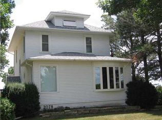 2078 Round Grove Rd, Central City, IA 52214
