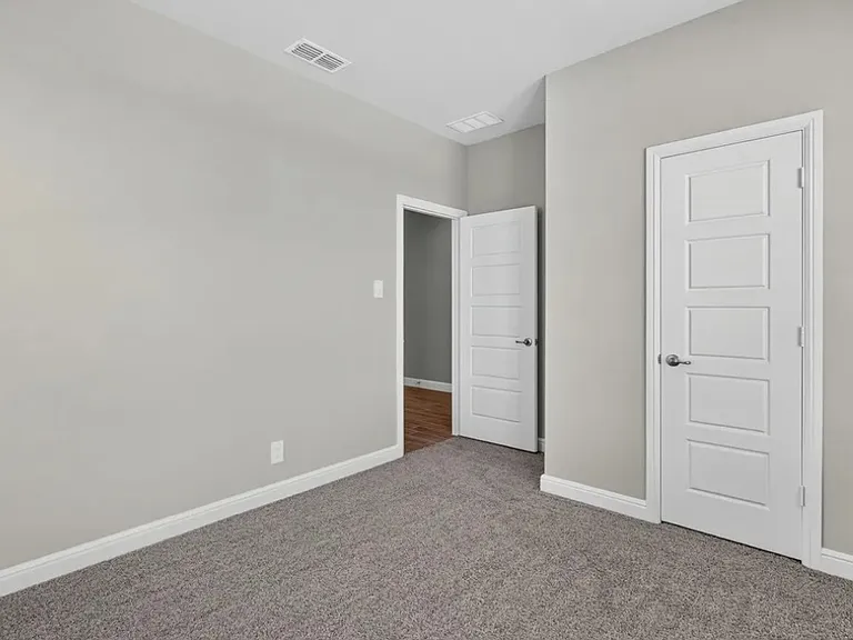 15940 Stableford Rd — Photo 10