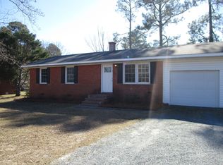 9600 Morgan St, Laurel Hill, NC 28351