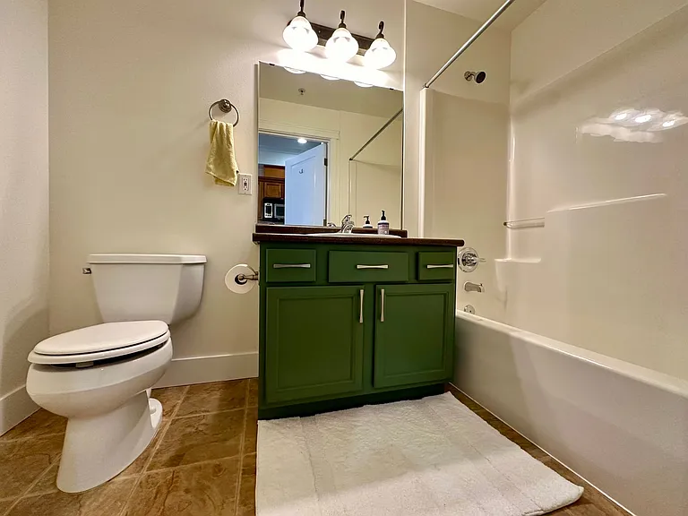 1015 Railroad Ave #303 — Photo 11