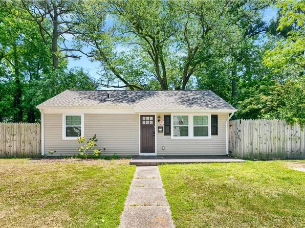 1422 Woodcrest Dr, Hampton, VA 23663