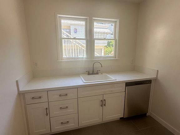 5th image of 1332 N McCadden Pl #1332