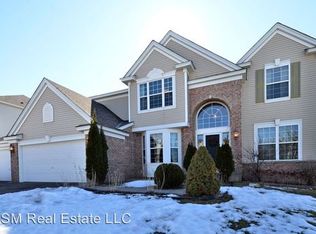 2290 Woodcrest Dr, Woodbury, MN 55129