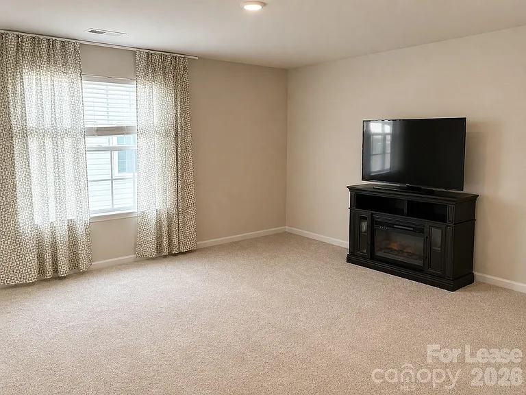 263 Kennerly Center Dr — Photo 15