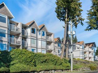 9916 Daniel St #304, North Cowichan, BC V0R 1K1