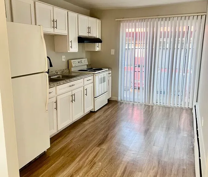 4260 W 70th Pl #4 — Photo 1
