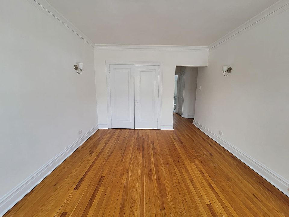 1st image of 1909 W Larchmont Ave #2422826