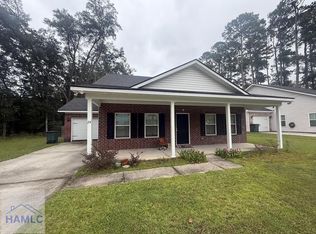 24 Sherwood Dr, Hinesville, GA 31313