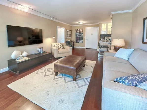 61 West 62nd Street image 3 of 7