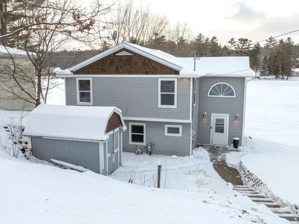 11505 Riverside Dr, Stanwood, MI 49346