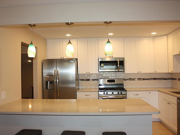 4th image of 3329 Betts Dr NE