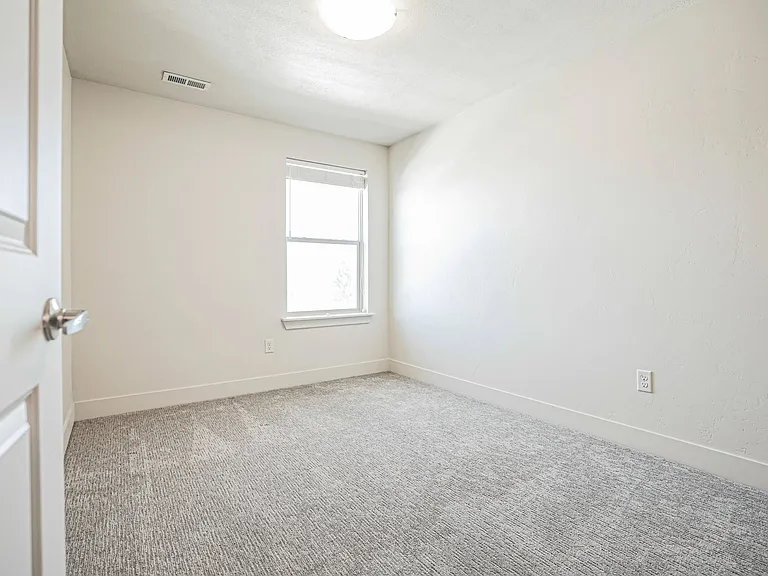 Mesa Falls Apartments — Photo 54