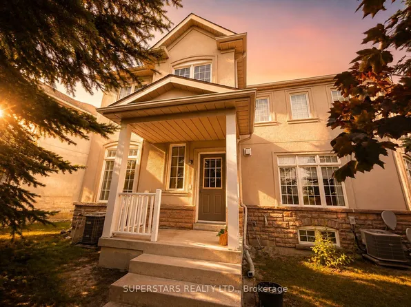 10 Post Oak Dr #18, Richmond Hill, ON L4E 4H7