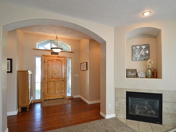 5th image of 1100 Grassland Dr