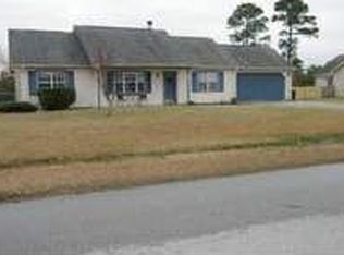 150 Parnell Rd, Hubert, NC 28539