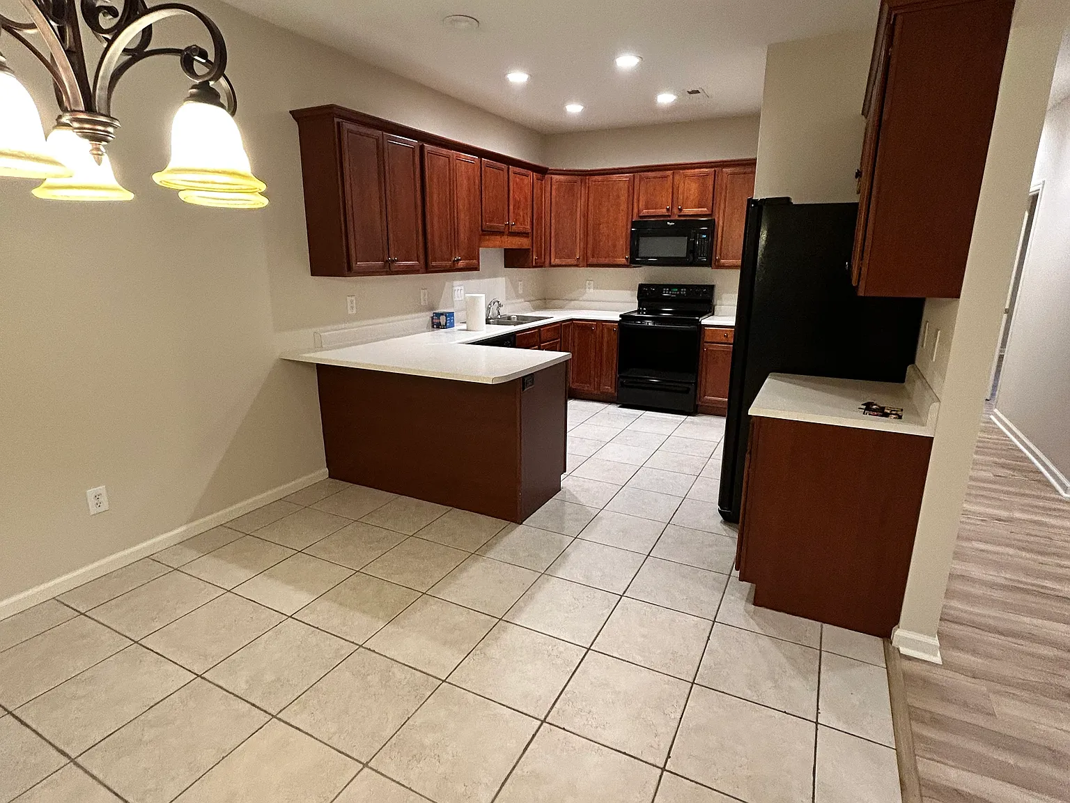 2 bed, 1120 sqft, $1,800 — Photo 3