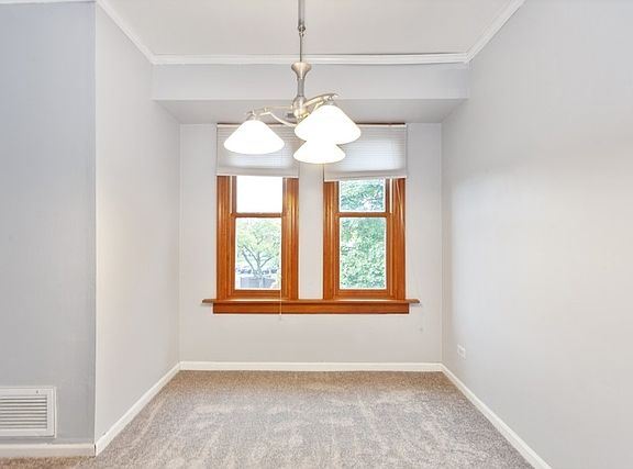 5th image of 2025 Country Club Dr APT 22