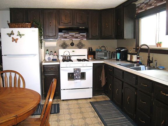 3rd image of 7236 Heights Ravenna Rd