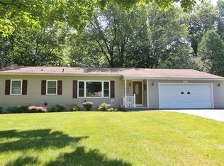 148 Colony Ln, Rochester, NY 14623