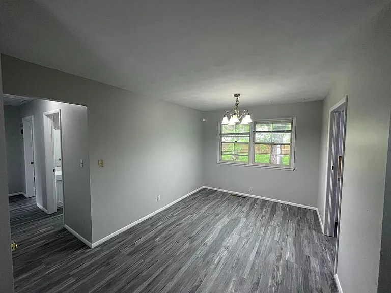 2221 S Virginia Ave — Photo 20