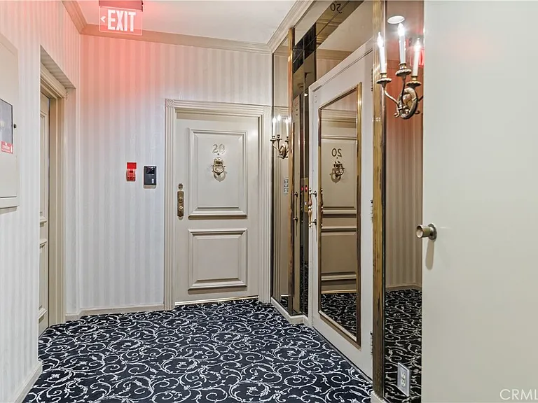1424 N Crescent Heights Blvd #20 — Photo 5
