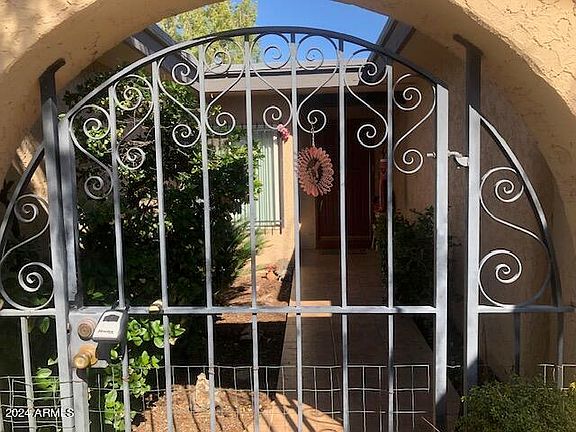 4th image of 6020 E VERNON Avenue
