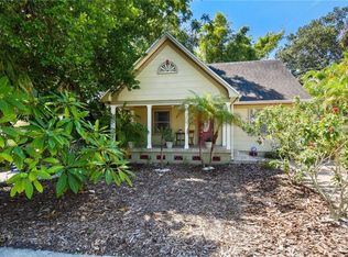 656 12th Ave S, Saint Petersburg, FL 33701