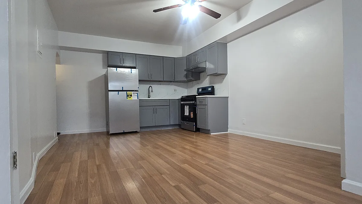 Building Photo - 28-43 47th St #1