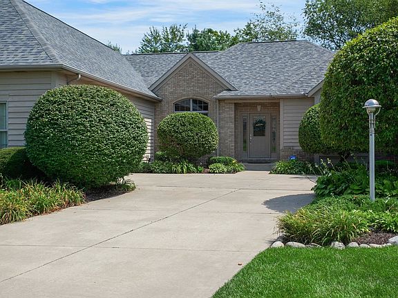 2nd image of 51198 Heatherton Ct