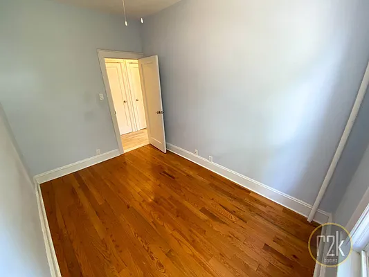 Rented by Realty 2000 Corp | media 30