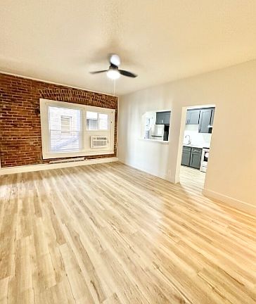 3rd image of 750 S Mariposa Ave #404A