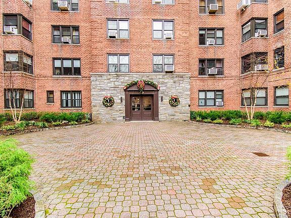3rd image of 30 Ehrbar Ave APT 208