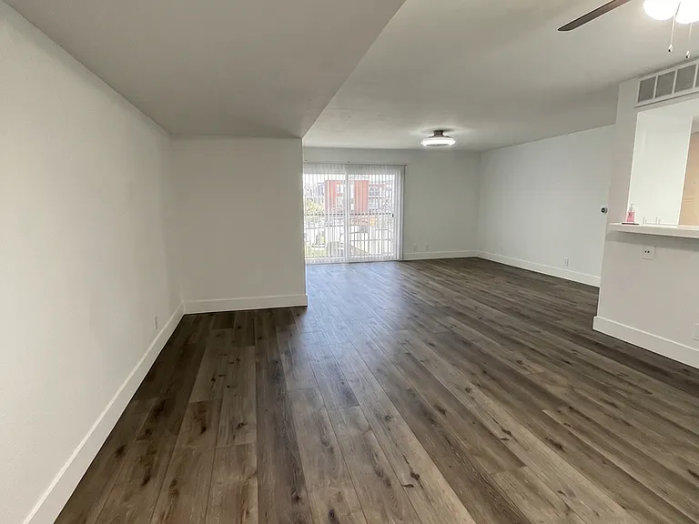 5317-5311 Denny Ave — Photo 6