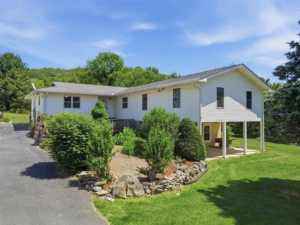 2915 Fry Rd, Jefferson, MD 21755