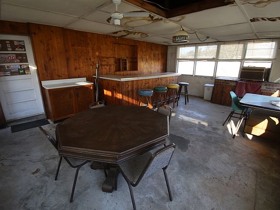 3rd image of 10606 Allen Dr