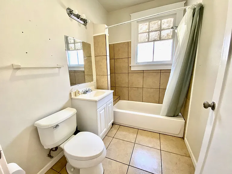 4909-4911 Laurel St #4909-unit A — Photo 7