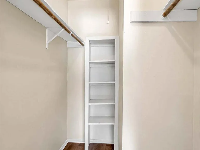 2012 W Loop — Photo 11