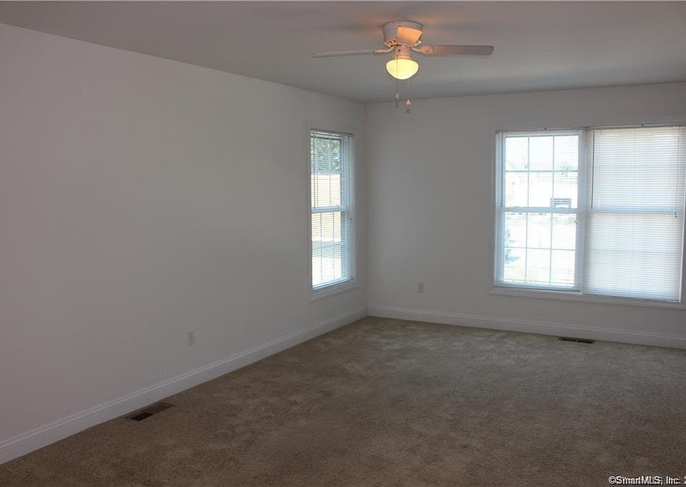 2nd image of 83 Buckingham Ave Ste B
