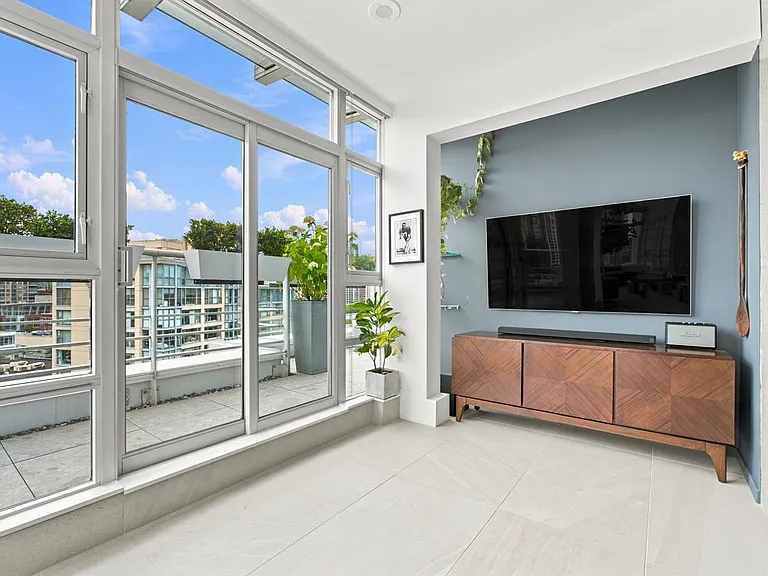 189 Davie St #Penthouse 1701 — Photo 10