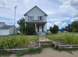626 E Taggart St, East Palestine, OH 44413