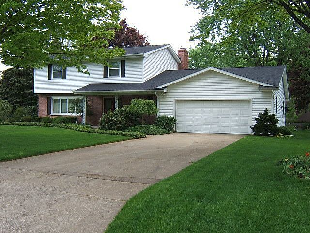 Two story 4 bedroom 2.5 baths