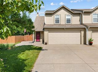 643 NE Swann Cir, Lees Summit, MO 64086