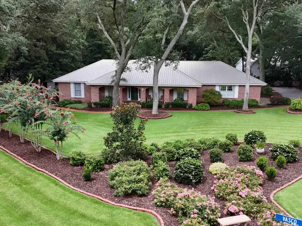 2146 Club House Dr, Lillian, AL 36549