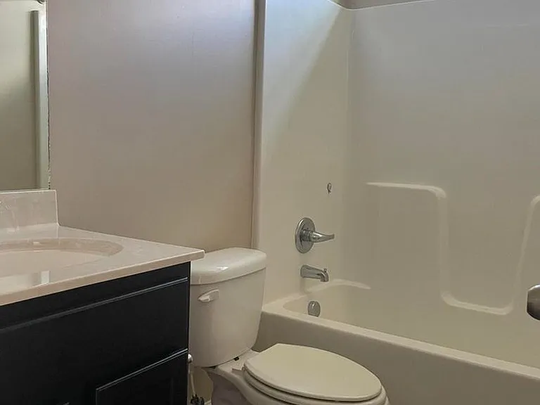 233 Breakwater Dr — Photo 11