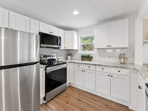 209 Belanger Rd, Westfield, MA 01073